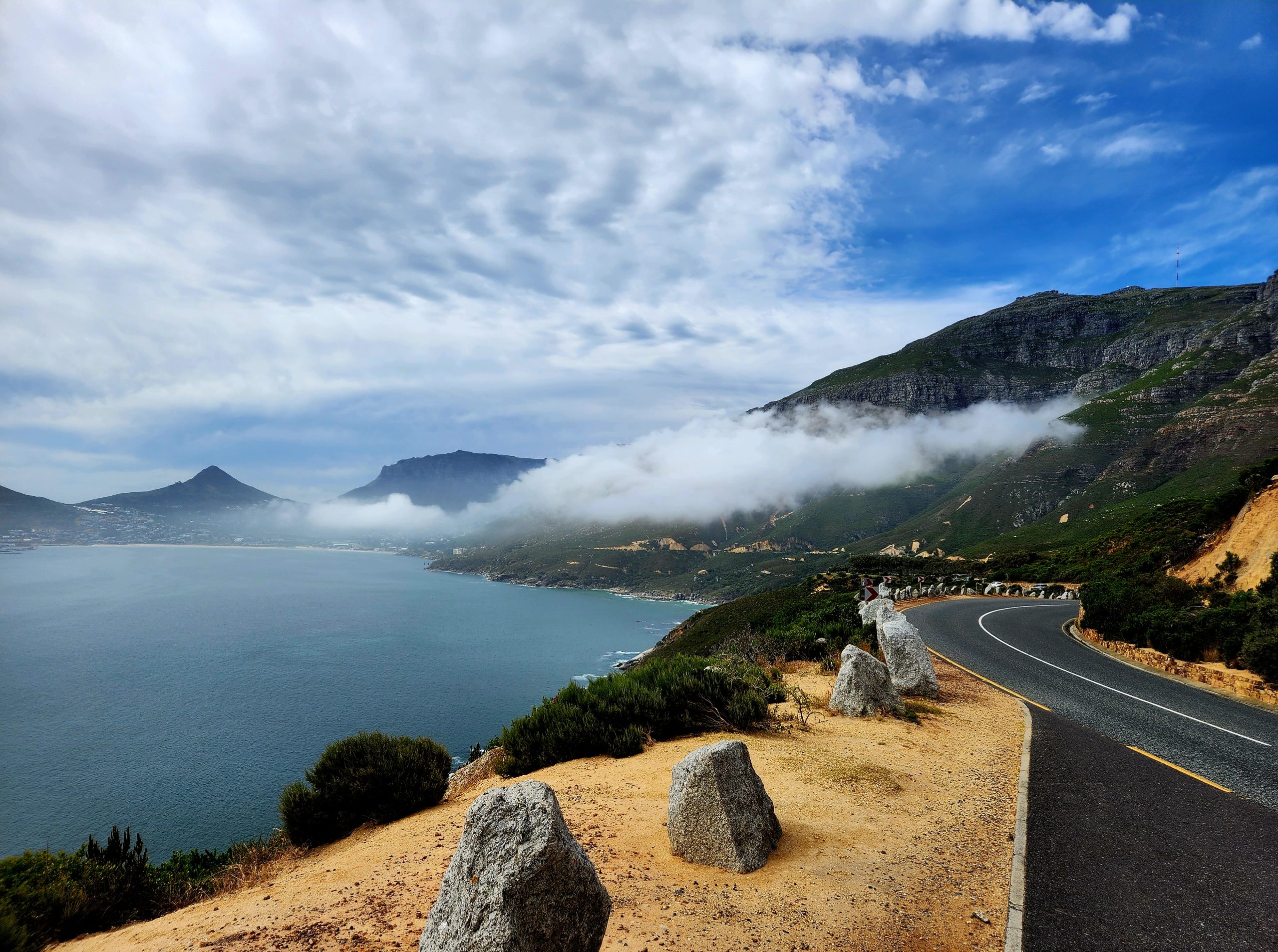 Chapmans Peak Drive, lookout point to Cape Town